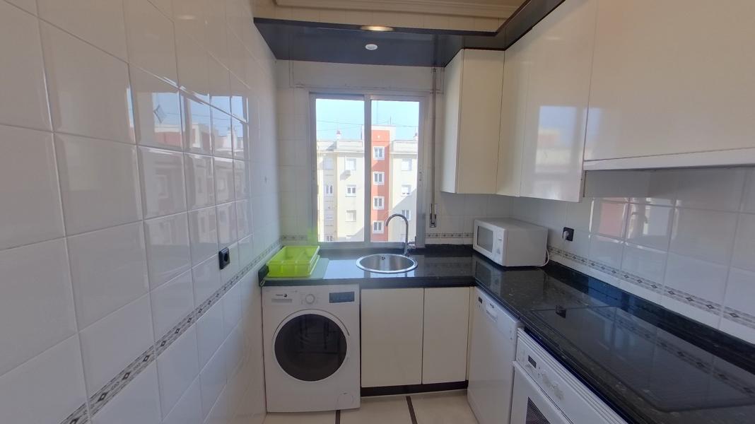 Piso en alquiler de 70 m² en calle de la Virgen de la Fuencisla