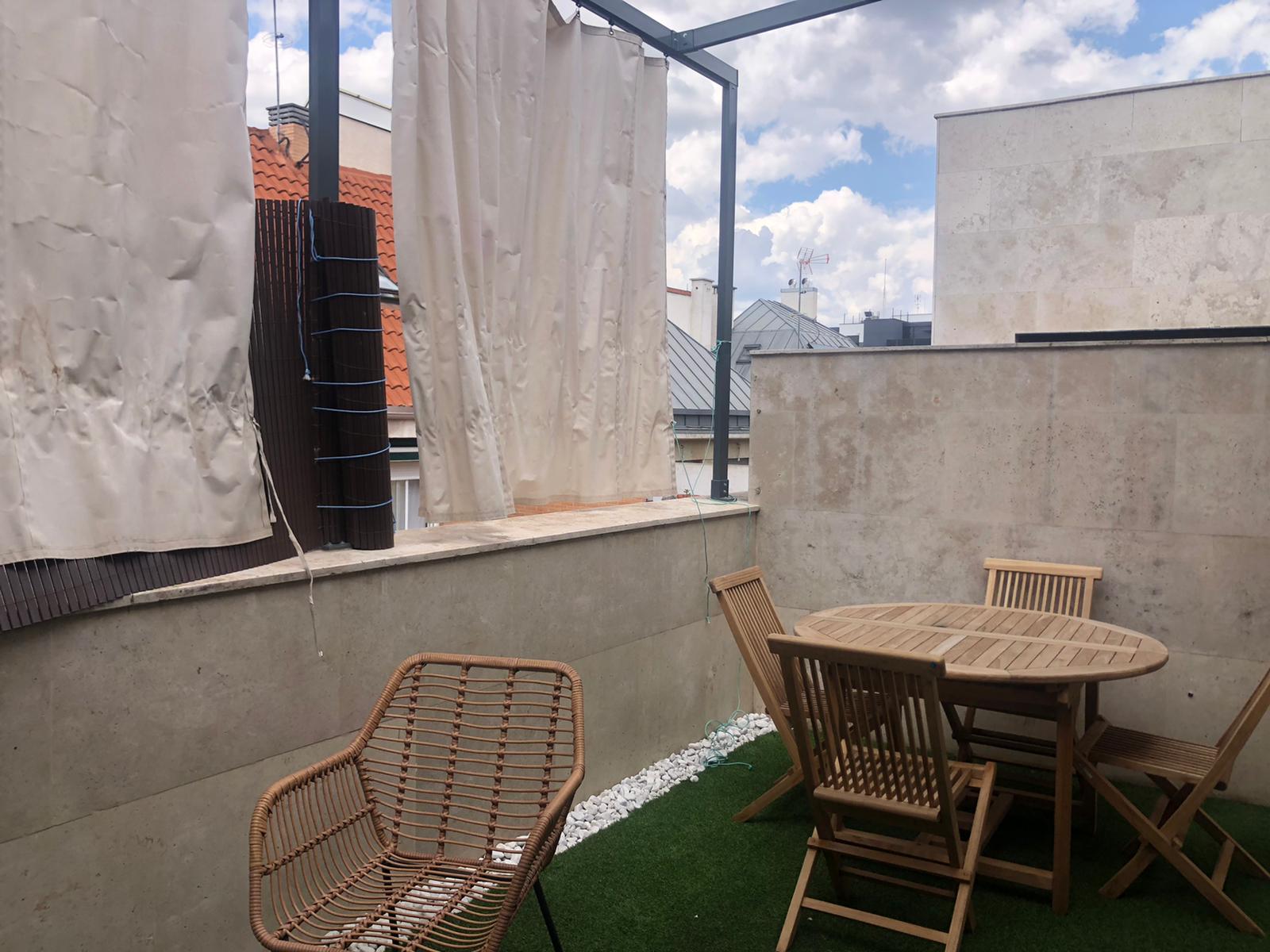 ESTUDIO EN CALLE MARIA JUANA