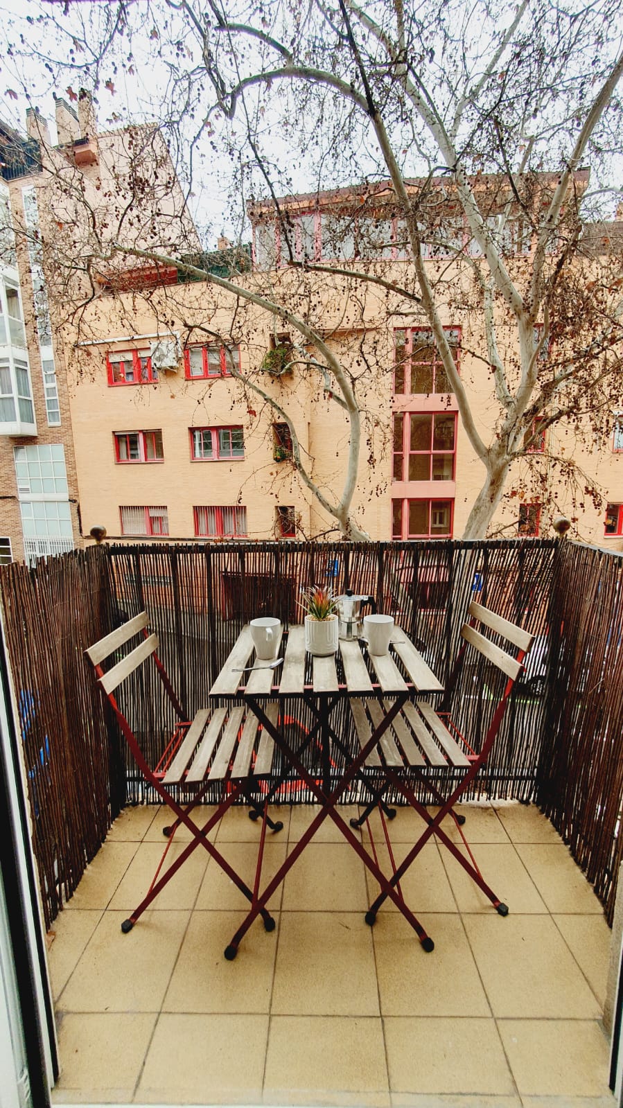 FABULOSO PISO CON BALCONES EN CALLE ALMORTAS, VALDEACEDERAS