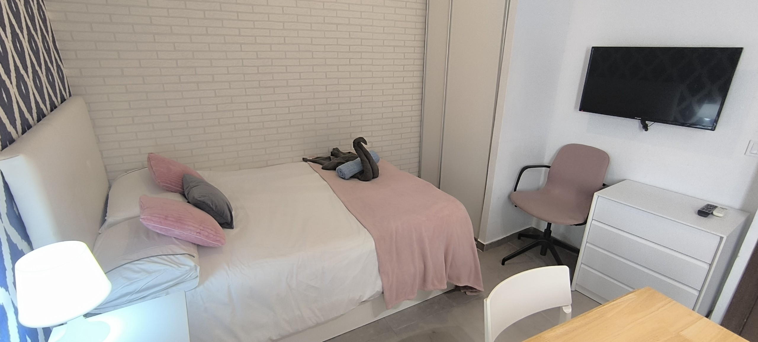 BONITO ESTUDIO EN CALLE BARCELONA, EN EL CENTRO DE MADRID