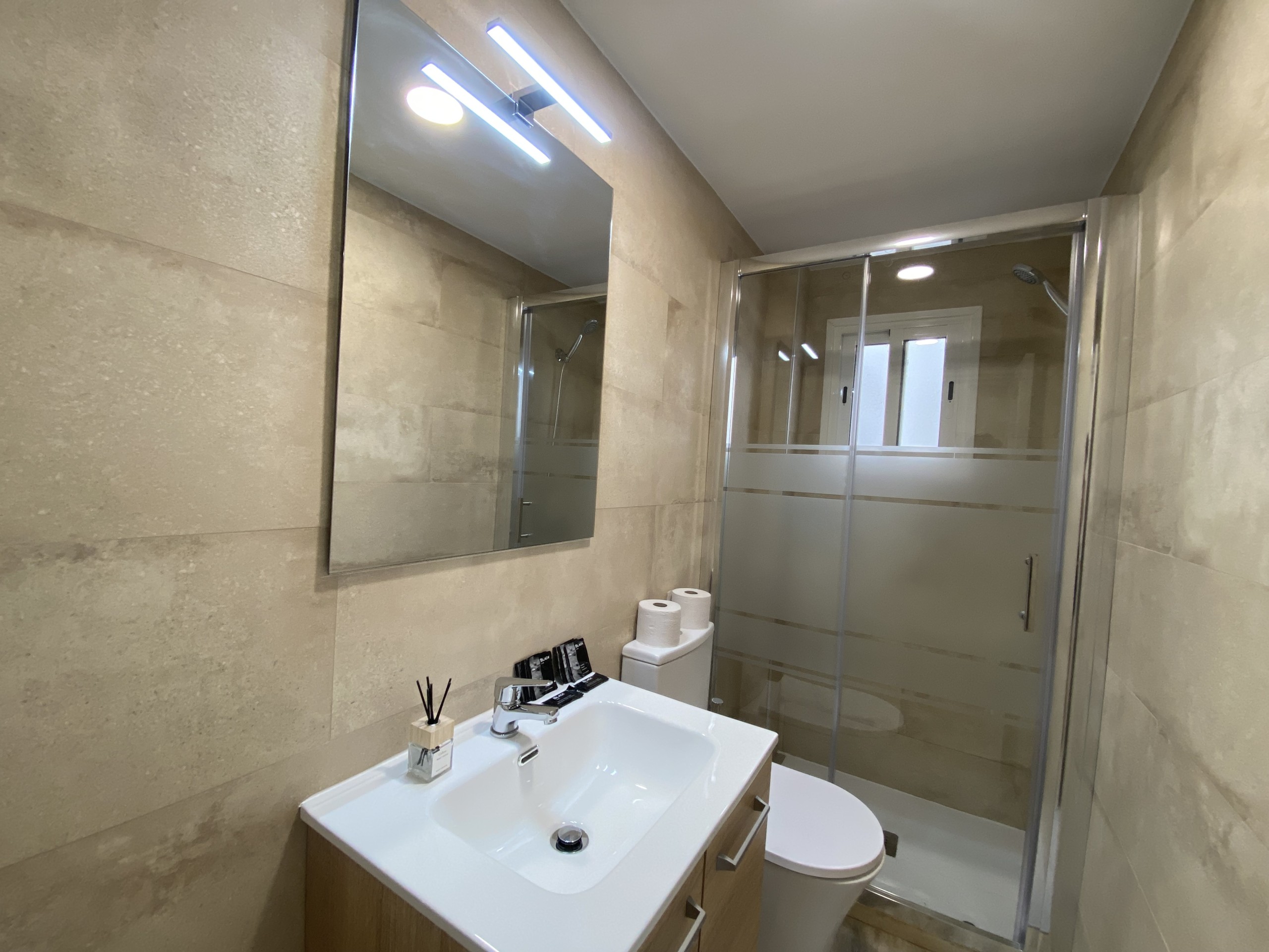 Luminoso piso en Servando Batanero, Pueblo Nuevo