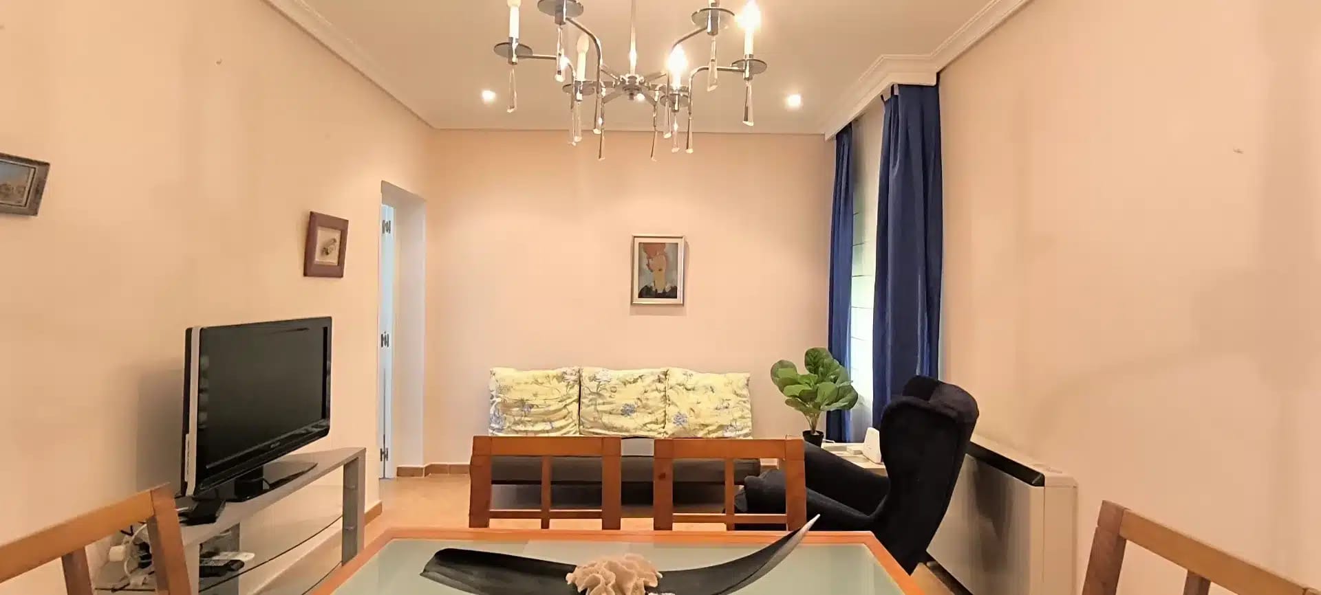 ¡PRECIOSO PISO AMPLIO, LUMINOSO Y MUY CÓMODO EN ALQUILER!