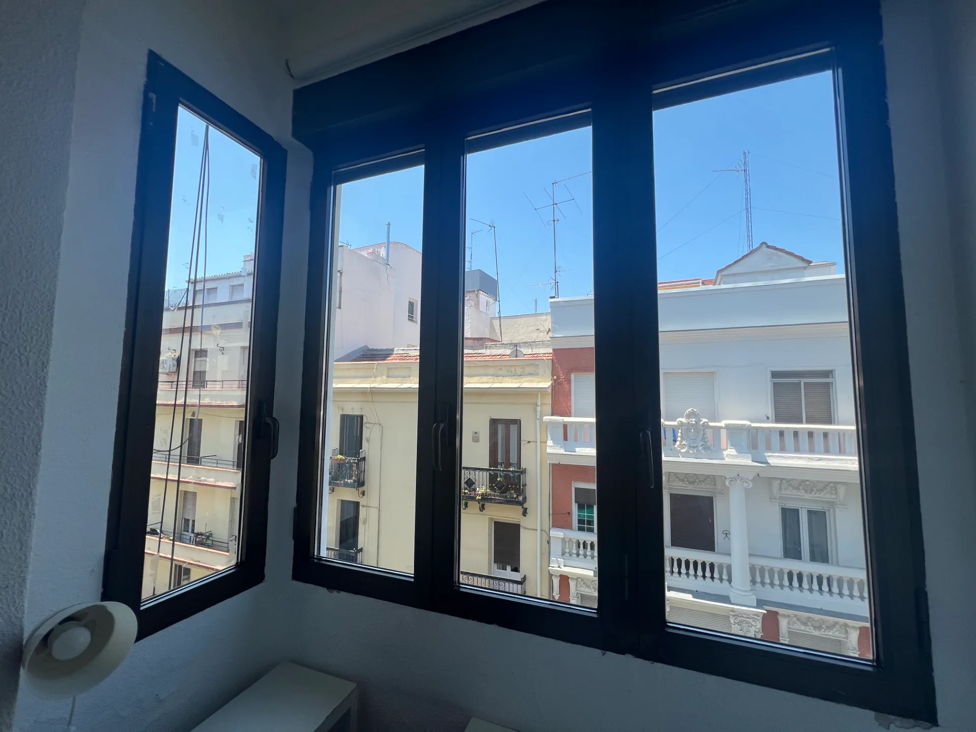 Alquiler de habitación exterior en calle Martín de los Heros