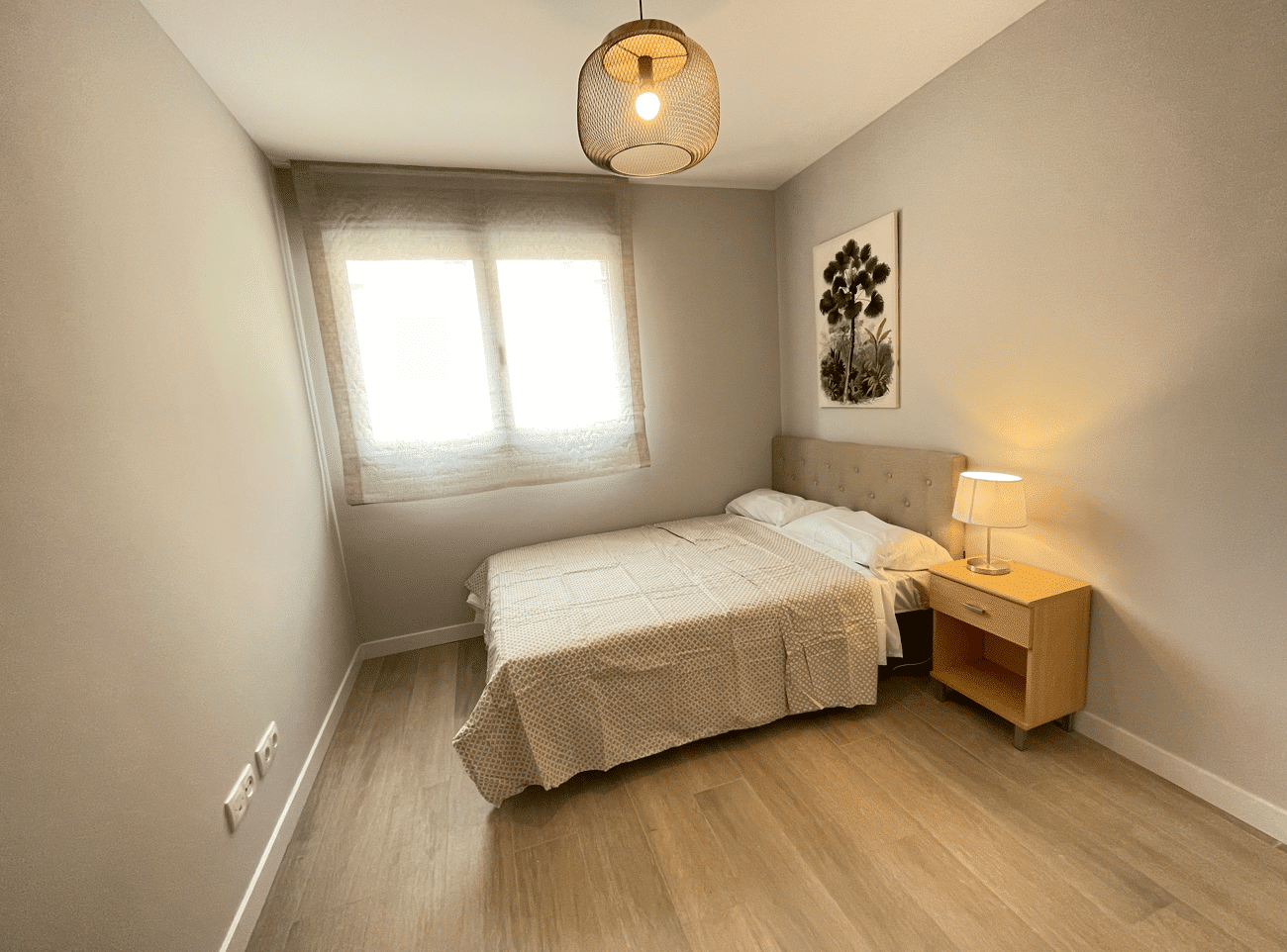 Alquiler de habitación en Delicias, calle Circón